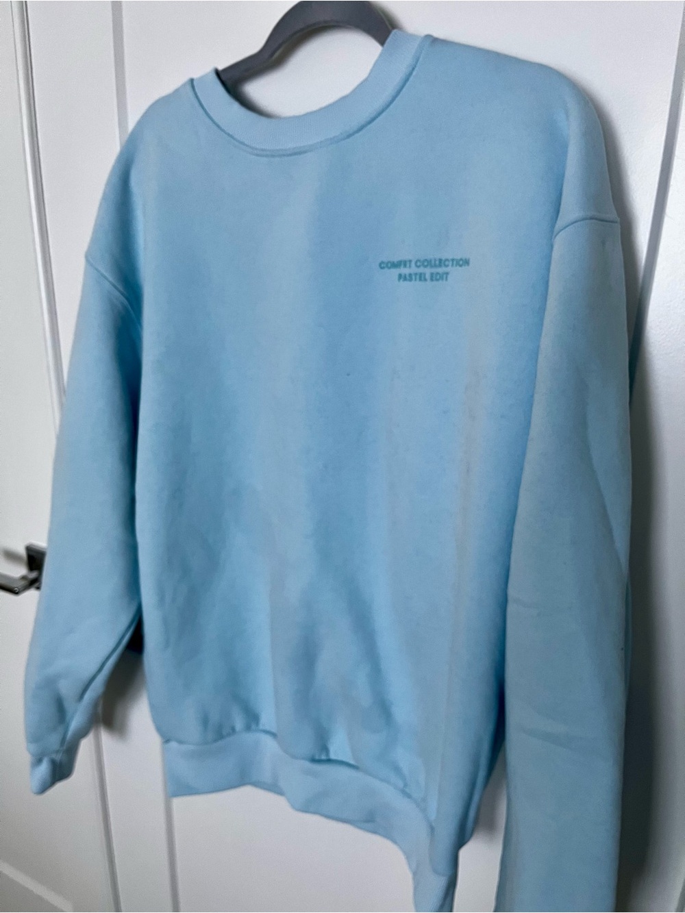 Light Blue Crewneck Sweatshirt - Pastel Comfort